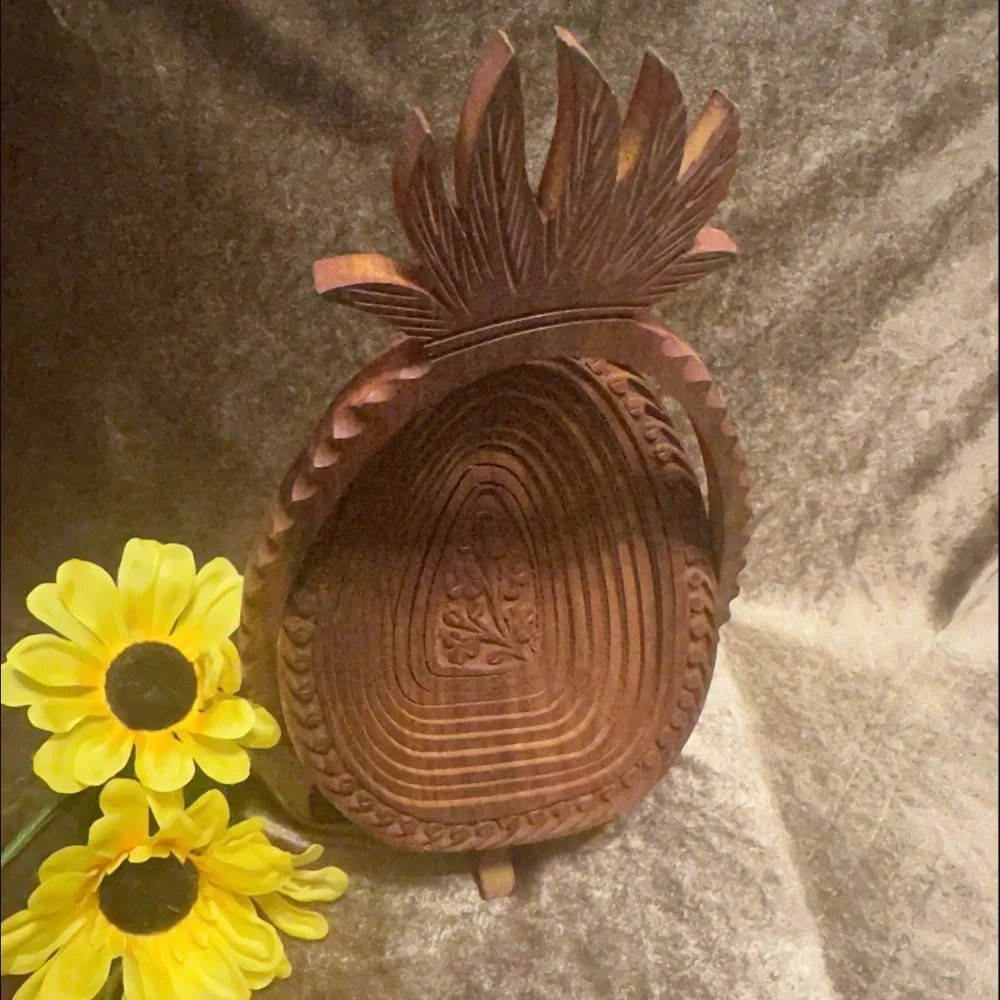 Vintage Collapisble Wood Pineapple Shaped Basket Trivet Centerpiece